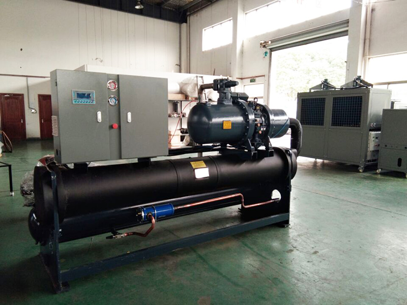 冷水機如果突然停機應該怎么辦？